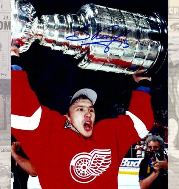 Slava Kozlov Detroit Red Wings Autographed 8X10