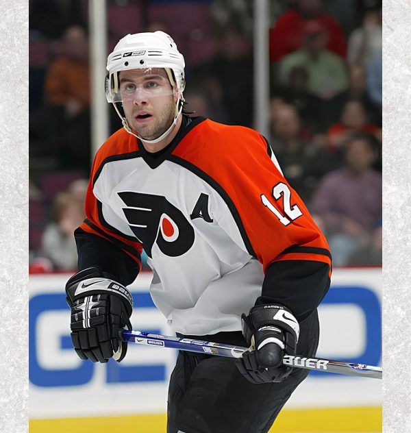 Simon Gagne Pre-Order Philadelphia Flyers Autographed 8x10 (5)