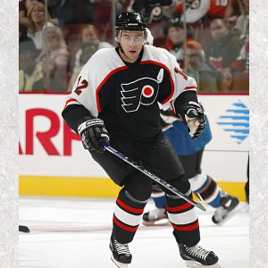 Simon Gagne Pre-Order Philadelphia Flyers Autographed 8x10 (1)