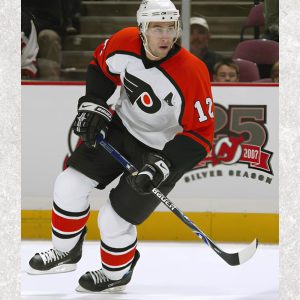 Simon Gagne Pre-Order Philadelphia Flyers Autographed 8x10 (4)