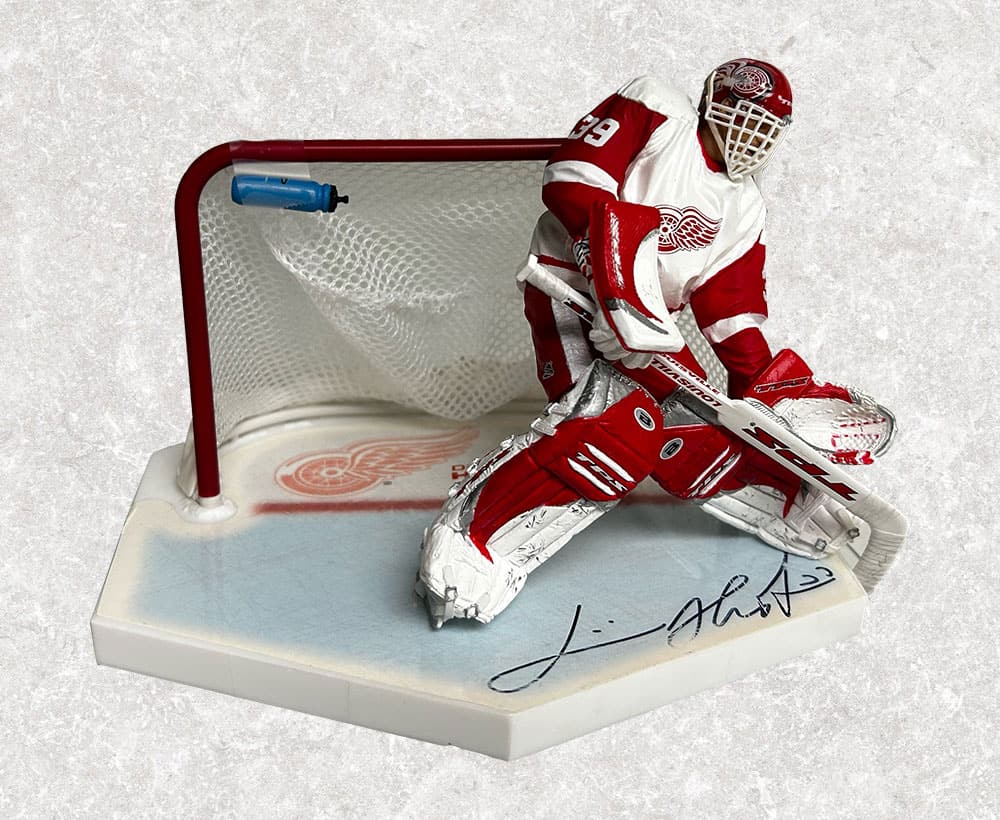 NHL Series 2 Dominik Hasek Action Figure Detroit Red Wings #39 McFarlane  NEW - We-R-Toys