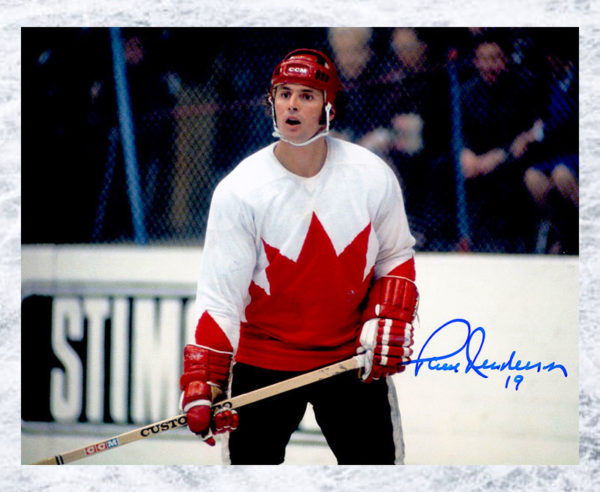 Paul Henderson Team Canada 1972 Summit Series Autographed 8x10