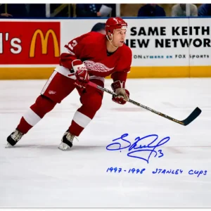 Vyacheslav Kozlov Detroit Red Wings Autographed 8x10