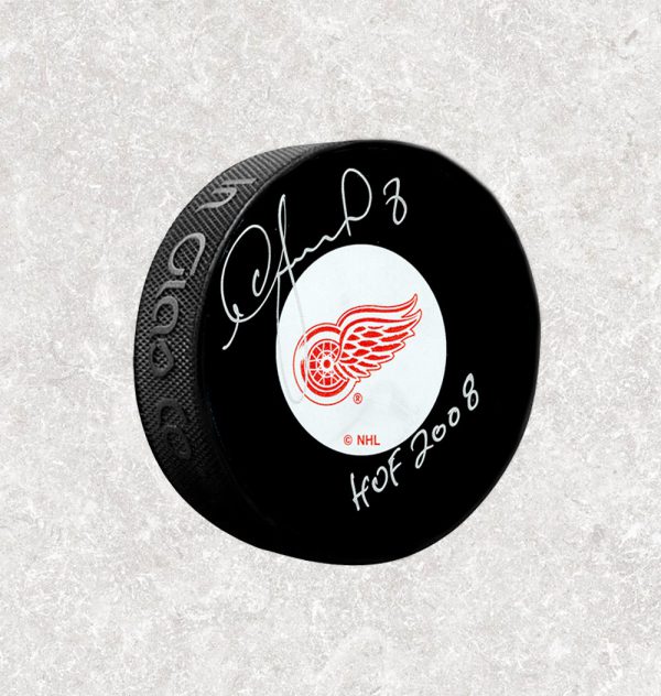 Igor Larionov Detroit Red Wings Autographed Puck