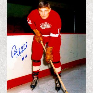 Peter Mahovlich Detroit Red Wings Autographed 8x10