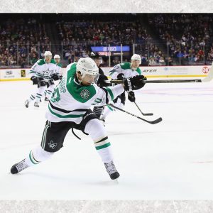 Patrick Sharp Pre-Order Dallas Stars Autographed 8x10 (1)